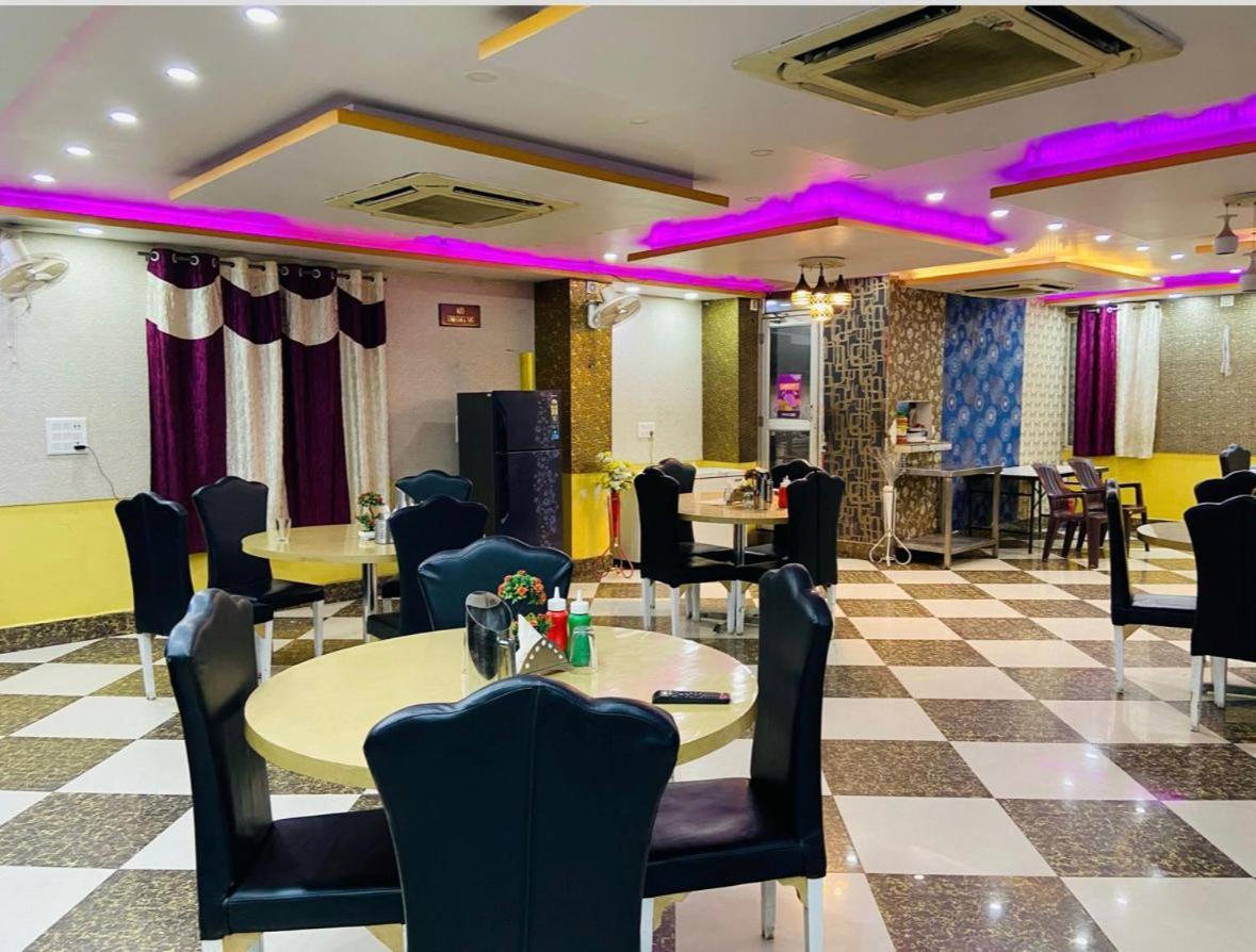 Hotel Basant Vihar International à Gaya Extérieur photo
